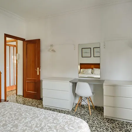Atarazanas Flat Apartment *